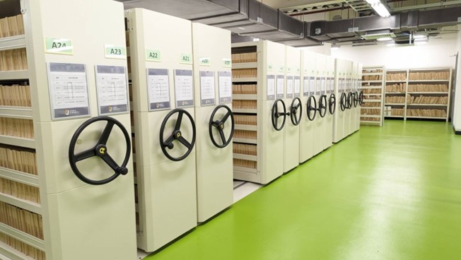 The Taipower Collection Center’s 380 ping space includes five areas: a collection preparation area, a digitalization work area, cultural relic storage rooms, archive storage rooms, and a multi-functional area.