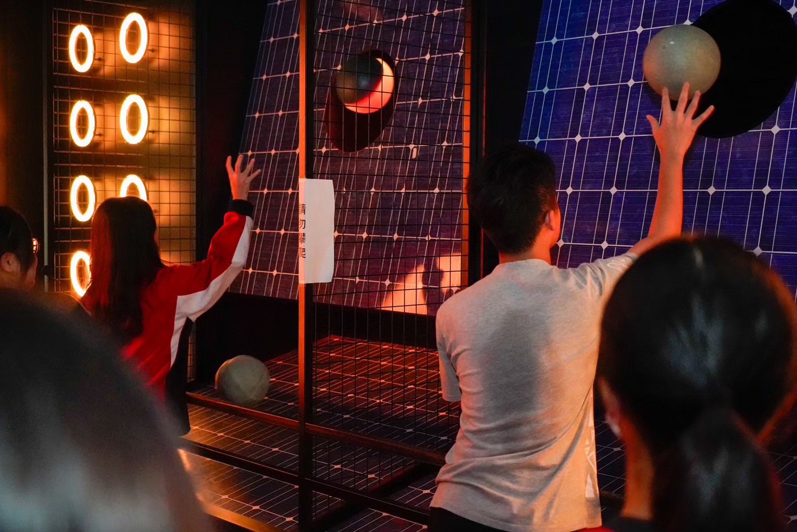 Taipower received the Creative Communication Leadership Award in the corporate governance category for the fifth time this year. The Company has continued to promote popular science education on electricity, connecting power knowledge to everyday life. The photo shows Taiwan’s first green energy-themed exhibition hall, TAIPOWER D/S ONE.