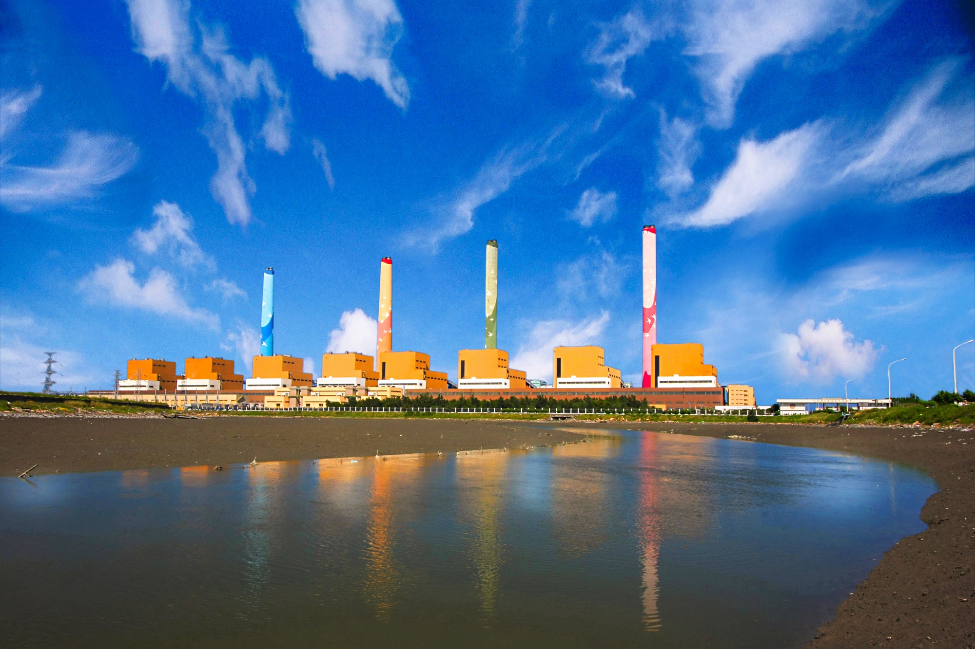 Taipower lowers power output for more than 1,000 times in 2019, aiming to reduce emission